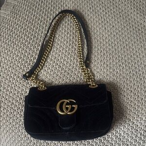 Gucci Black and Gold Velvet Marmont Shoulder Bag with Chain Strap